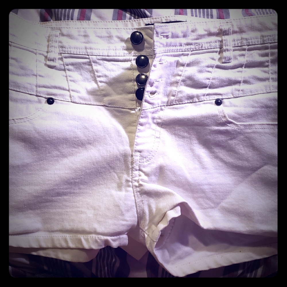 Women's shorts size L